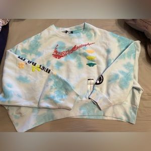 NWT Nike Good Sport Tie Dye Cropped Crew Neck with butterfly logo and patches